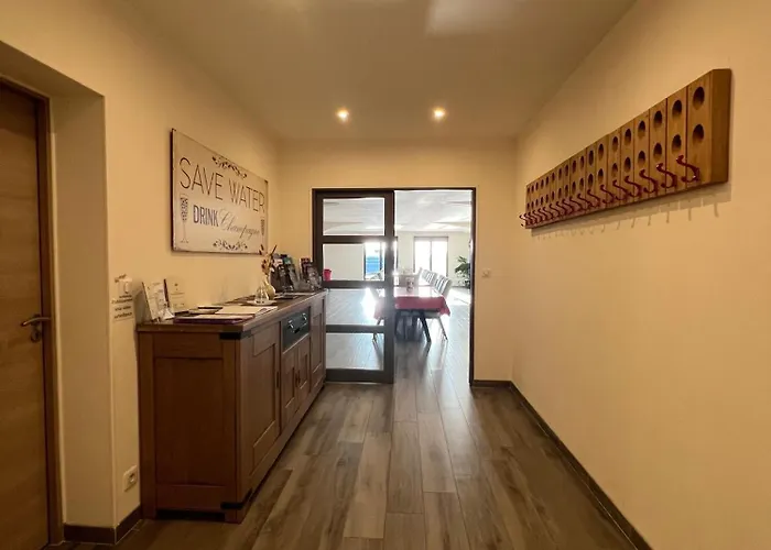 Bed & Breakfast D'hotes & Champagne Douard La Chapelle-Monthodon